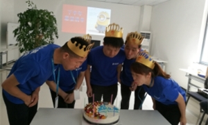 濃情家文化，恩情暖人心&mdash;&mdash;中岳店舉辦第三季度員工生日會